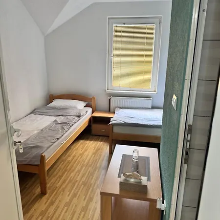 Restoran Prenociste Prica *
