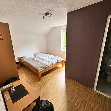 Restoran Prenociste Prica